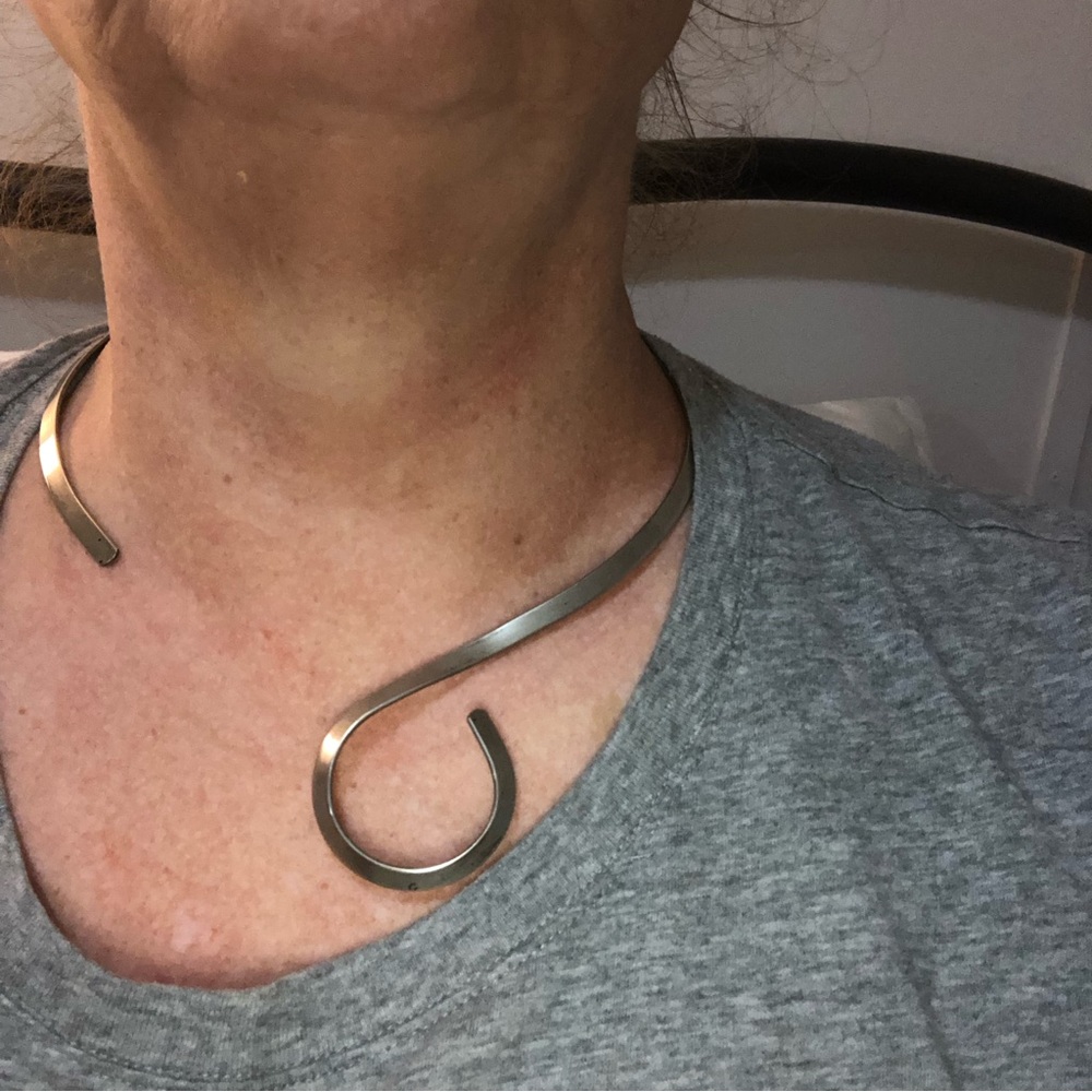 Handmade statement necklaces - Picture 6 of 7